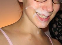 Ariel Rebel flashes for